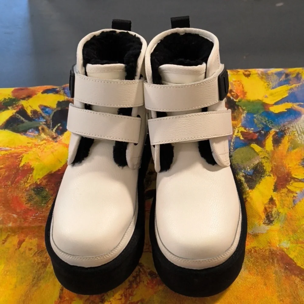 UGG Australia Neumel Platform Boot White Leather Size 3 Girl UK 2 EU 35